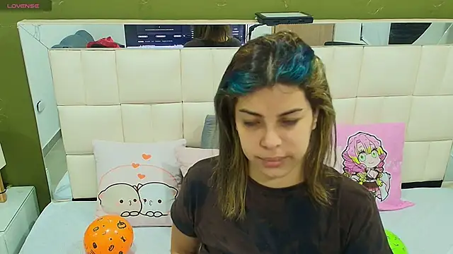 gisell gomez online show from 10/19/25, 12:06