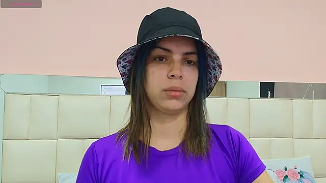 gisell gomez online show from 11/07/25, 12:16