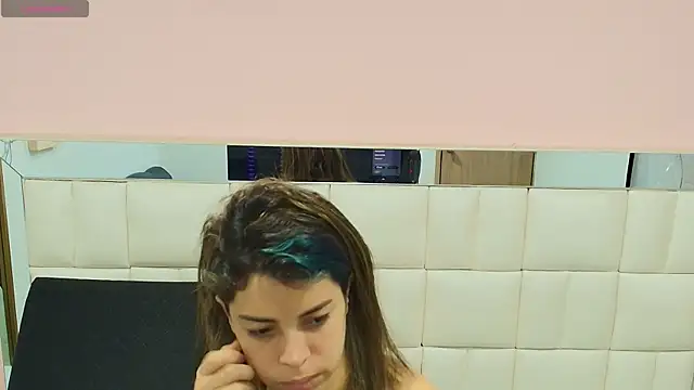 gisell gomez online show from 11/11/25, 12:05