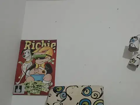 Thomasjons  online show from 10/22/25, 01:28