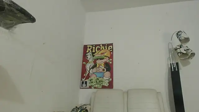 Thomasjons  online show from 11/21/25, 02:32