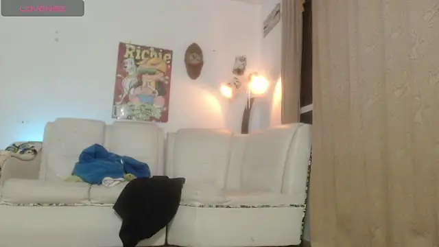 Snapshot of Thomasjons_ chatting on 04/23/26, 03:19 Thomasjons online show from 04/23/26, 03:19