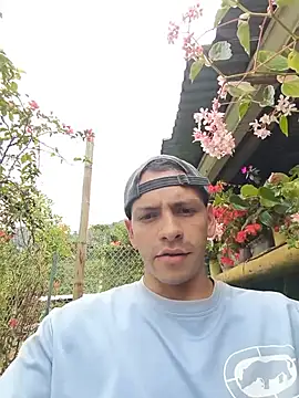 Snapshot of Thomasjons_ chatting on 05/19/26, 04:24 Thomasjons online show from 05/19/26, 04:24