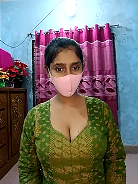 Snapshot of Cute_Faria chatting on 10/01/25, 04:35 Cute Faria online show from 10/01/25, 04:35