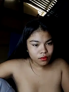 Snapshot of cloe_candy19 chatting on 10/02/25, 10:39 cloe candy19 online show from 10/02/25, 10:39