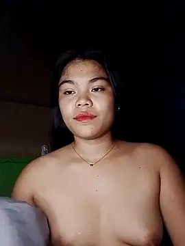 Snapshot of cloe_candy19 chatting on 10/04/25, 01:31 cloe candy19 online show from 10/04/25, 01:31