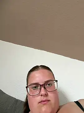 Snapshot of CurvyPaar2 chatting on 07/18/26, 03:16 CurvyPaar2 online show from 07/18/26, 03:16