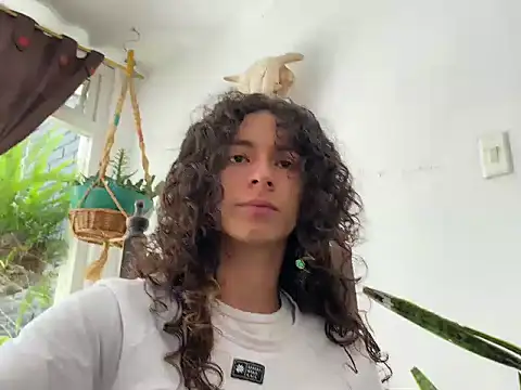 camille delrey online show from 10/26/25, 06:03