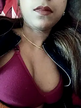 payalsharma95 online show from 12/17/25, 04:24