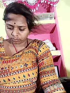 Hot crety online show from 04/01/26, 08:37