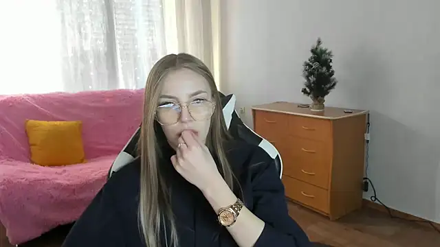 HitGyrl online show from 02/03/26, 08:08