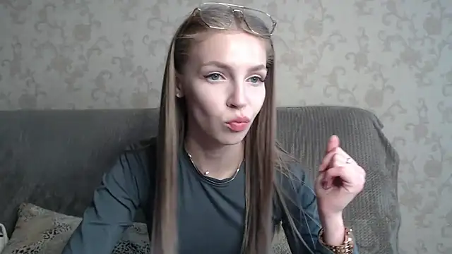 Snapshot of HitGyrl chatting on 05/12/26, 08:11 HitGyrl online show from 05/12/26, 08:11