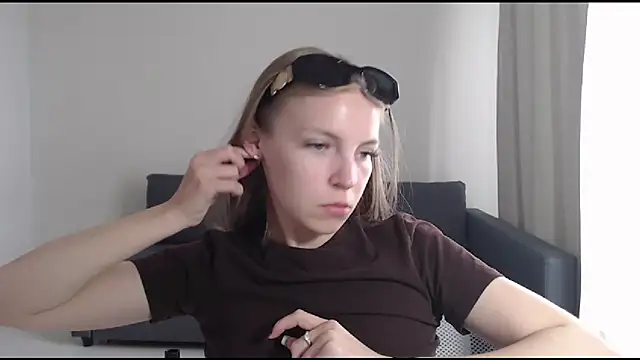 Snapshot of HitGyrl chatting on 07/10/26, 06:50 HitGyrl online show from 07/10/26, 06:50
