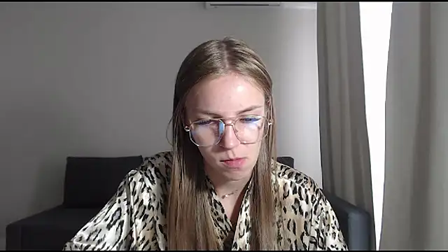 Snapshot of HitGyrl chatting on 07/14/26, 08:08 HitGyrl online show from 07/14/26, 08:08