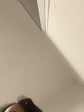 bellabellabruna6 online show from 09/18/25, 03:08