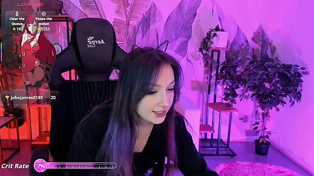 LiliLuna online show from 10/04/25, 01:20