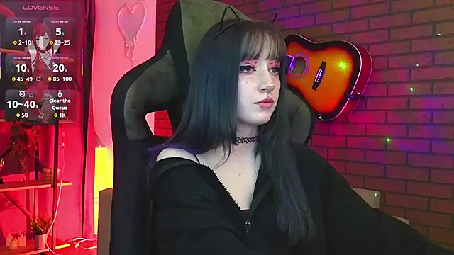 LiliLuna online show from 02/12/26, 04:35