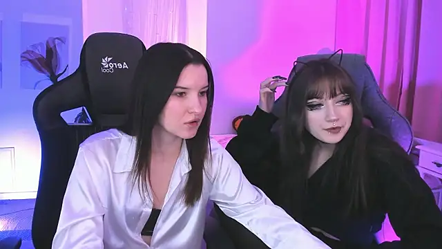 LiliLuna online show from 02/27/26, 12:27