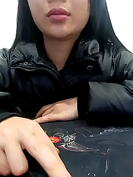 Snapshot of MinhChauXXX19 chatting on 01/17/26, 02:11 MinhChauXXX19 online show from 01/17/26, 02:11