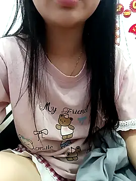 Snapshot of MinhChauXXX19 chatting on 03/19/26, 03:16 MinhChauXXX19 online show from 03/19/26, 03:16