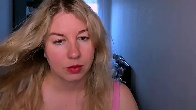 Snapshot of NancySanders chatting on 06/10/26, 02:01 NancySanders online show from 06/10/26, 02:01