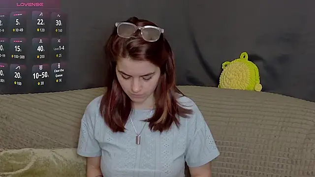 ElzaBlis online show from 11/14/25, 02:49