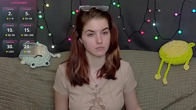 ElzaBlis online show from 12/15/25, 05:06