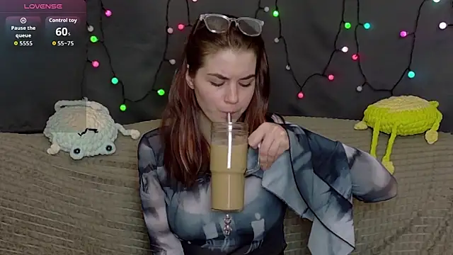 ElzaBlis online show from 12/20/25, 02:57