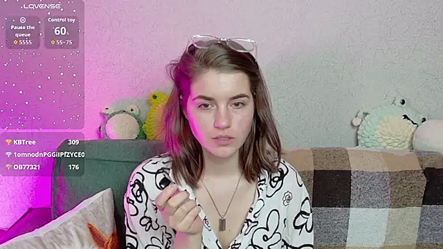 ElzaBlis online show from 04/18/26, 07:07