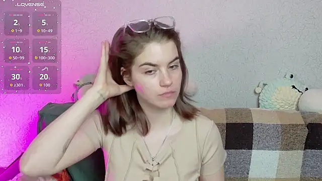 ElzaBlis online show from 04/19/26, 04:06