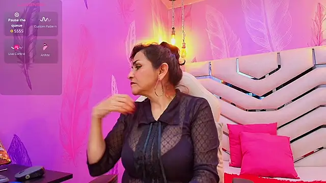 Yara Stone online show from 09/16/25, 05:08