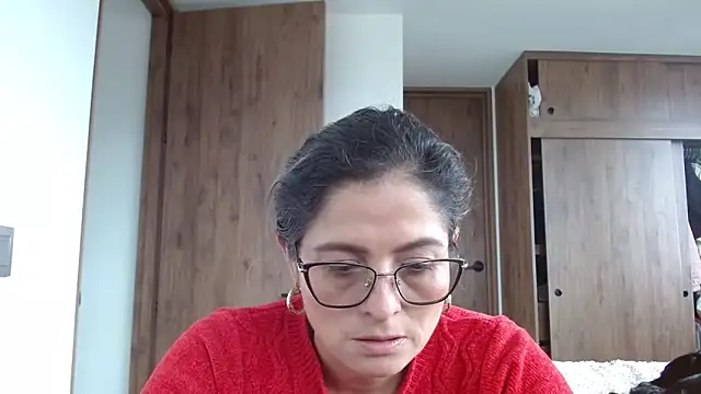 Snapshot of linda-mature43 chatting on 09/10/25, 04:51 linda-mature43 online show from 09/10/25, 04:51