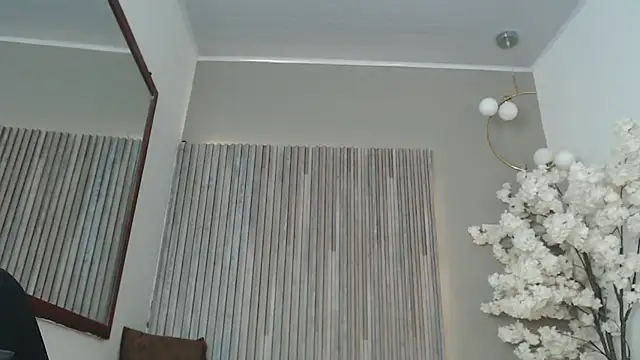 Michellee 20 online show from 09/27/25, 02:00