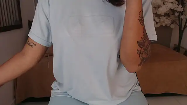 Michellee 20 online show from 10/09/25, 01:09