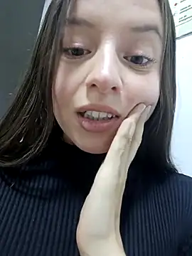 Snapshot of VioletaNova chatting on 06/02/26, 10:39 VioletaNova online show from 06/02/26, 10:39