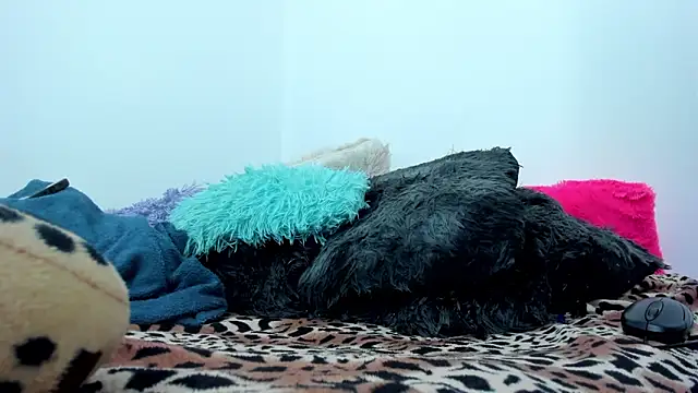 Adrianna Arias online show from 09/13/25, 06:46