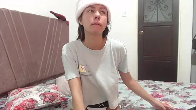 nathaly jones  online show from 12/04/25, 12:14