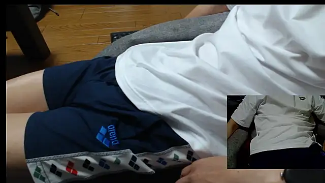 Snapshot of Yasu2000 chatting on 06/24/26, 12:20 Yasu2000 online show from 06/24/26, 12:20