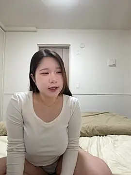 Snapshot of _YUNOo0_ chatting on 05/13/26, 12:35 YUNOo0 online show from 05/13/26, 12:35
