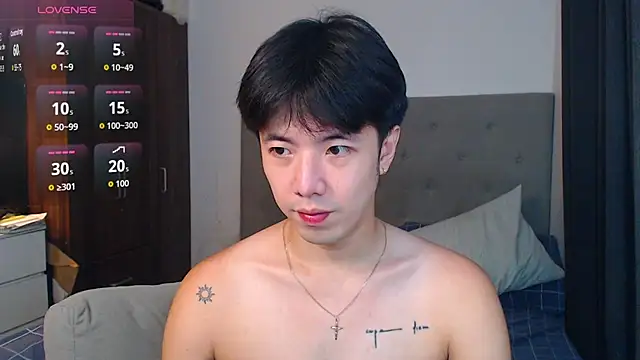 Addictiveboi online show from 10/11/25, 03:28