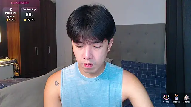 Addictiveboi online show from 10/28/25, 02:15