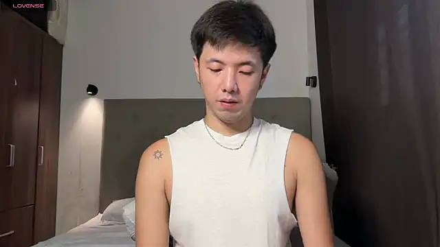 Snapshot of Addictiveboi chatting on 05/21/26, 03:35 Addictiveboi online show from 05/21/26, 03:35