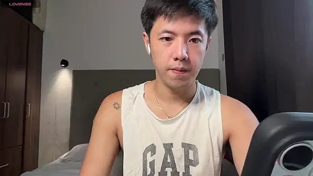 Snapshot of Addictiveboi chatting on 05/24/26, 01:32 Addictiveboi online show from 05/24/26, 01:32