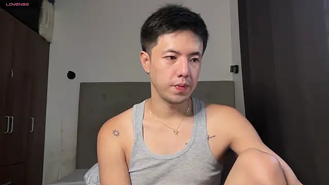 Snapshot of Addictiveboi chatting on 05/27/26, 03:36 Addictiveboi online show from 05/27/26, 03:36