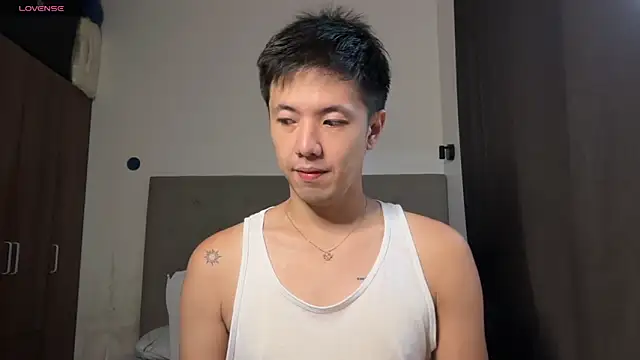 Snapshot of Addictiveboi chatting on 06/02/26, 02:02 Addictiveboi online show from 06/02/26, 02:02