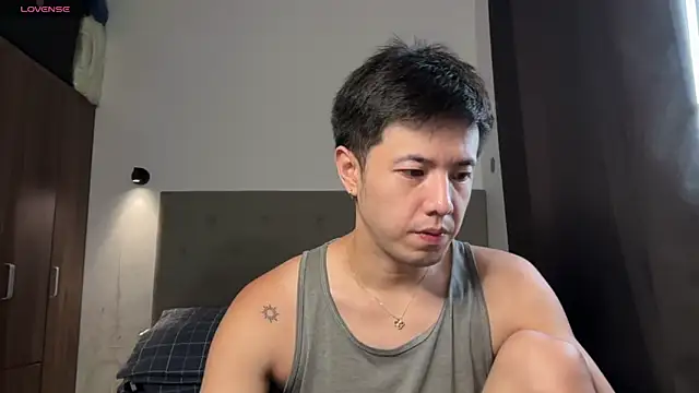 Snapshot of Addictiveboi chatting on 06/11/26, 04:43 Addictiveboi online show from 06/11/26, 04:43