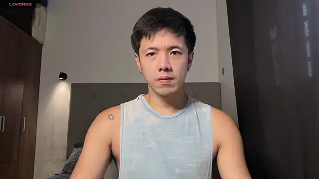 Snapshot of Addictiveboi chatting on 06/16/26, 03:42 Addictiveboi online show from 06/16/26, 03:42