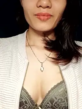 Hinna x online show from 10/31/25, 01:17