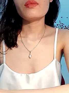 Hinna x online show from 04/15/26, 03:08