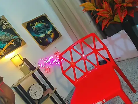 yourmochaloca69 online show from 11/17/25, 08:03